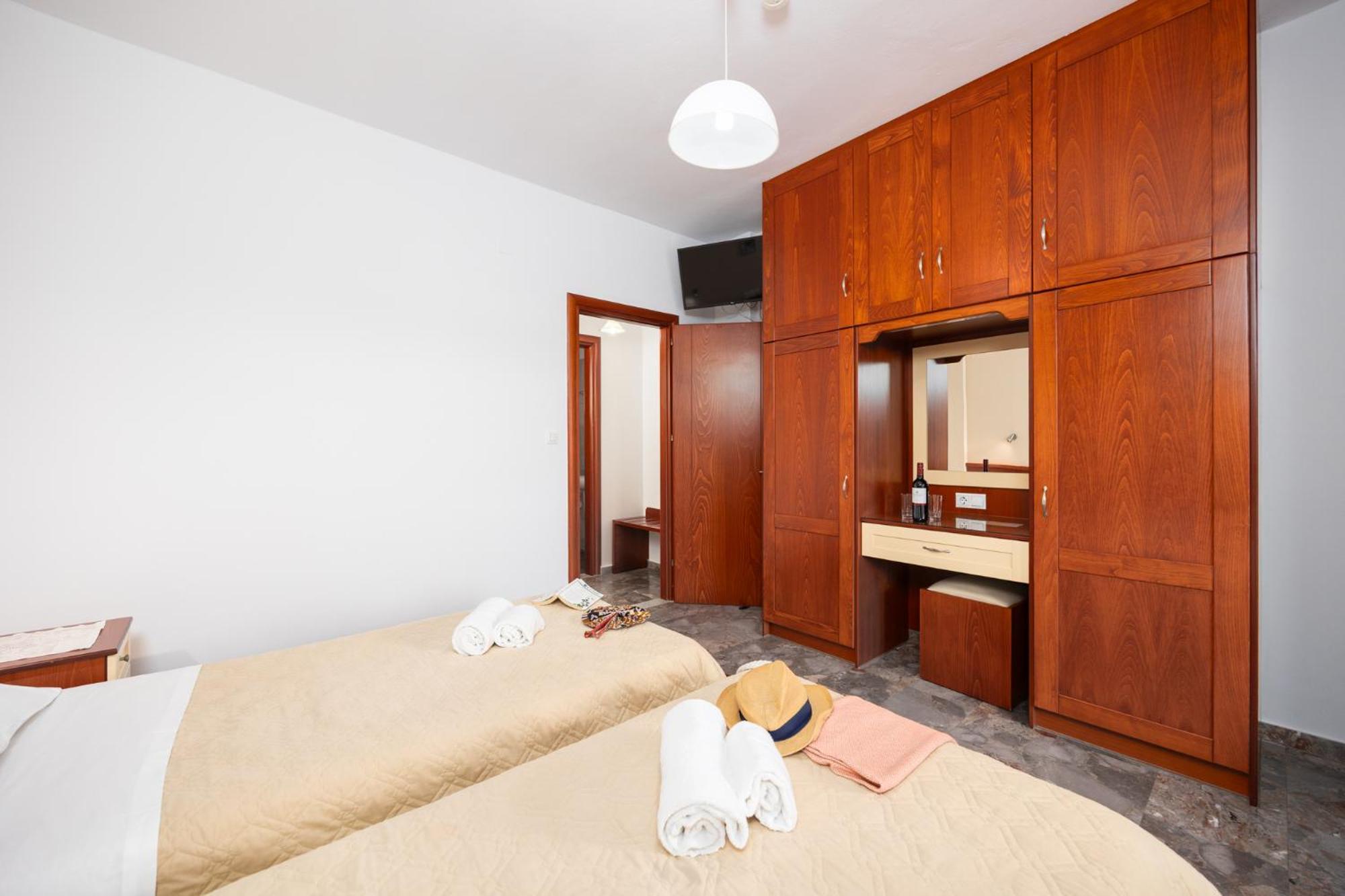 Aparthotel Kosmas *