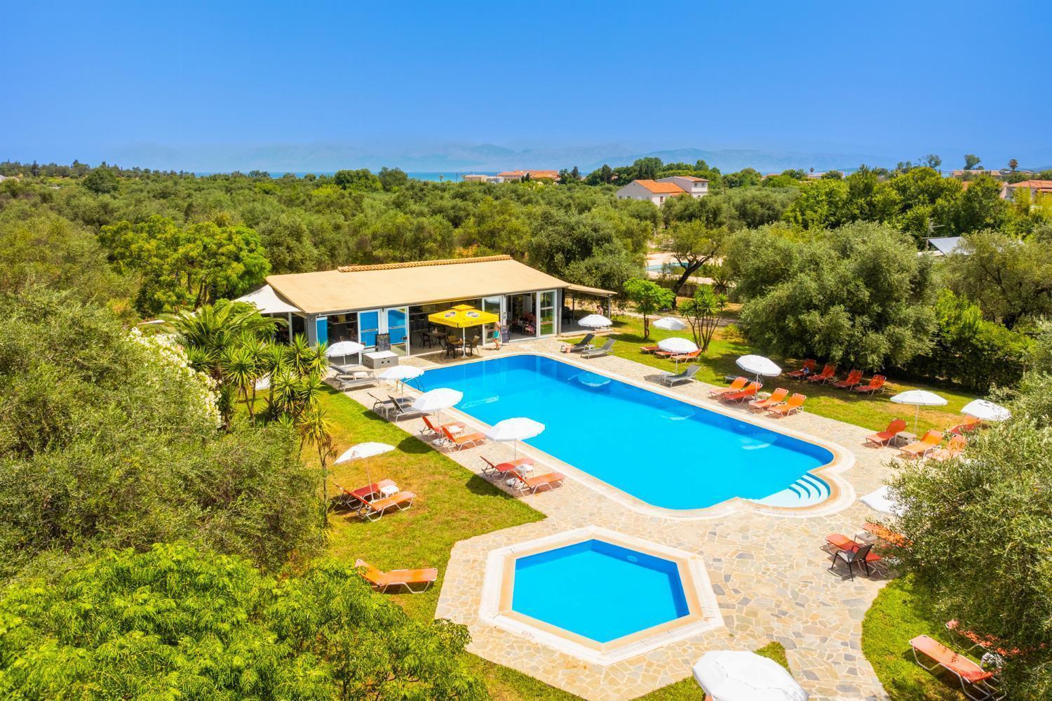 Kosmas Aparthotel