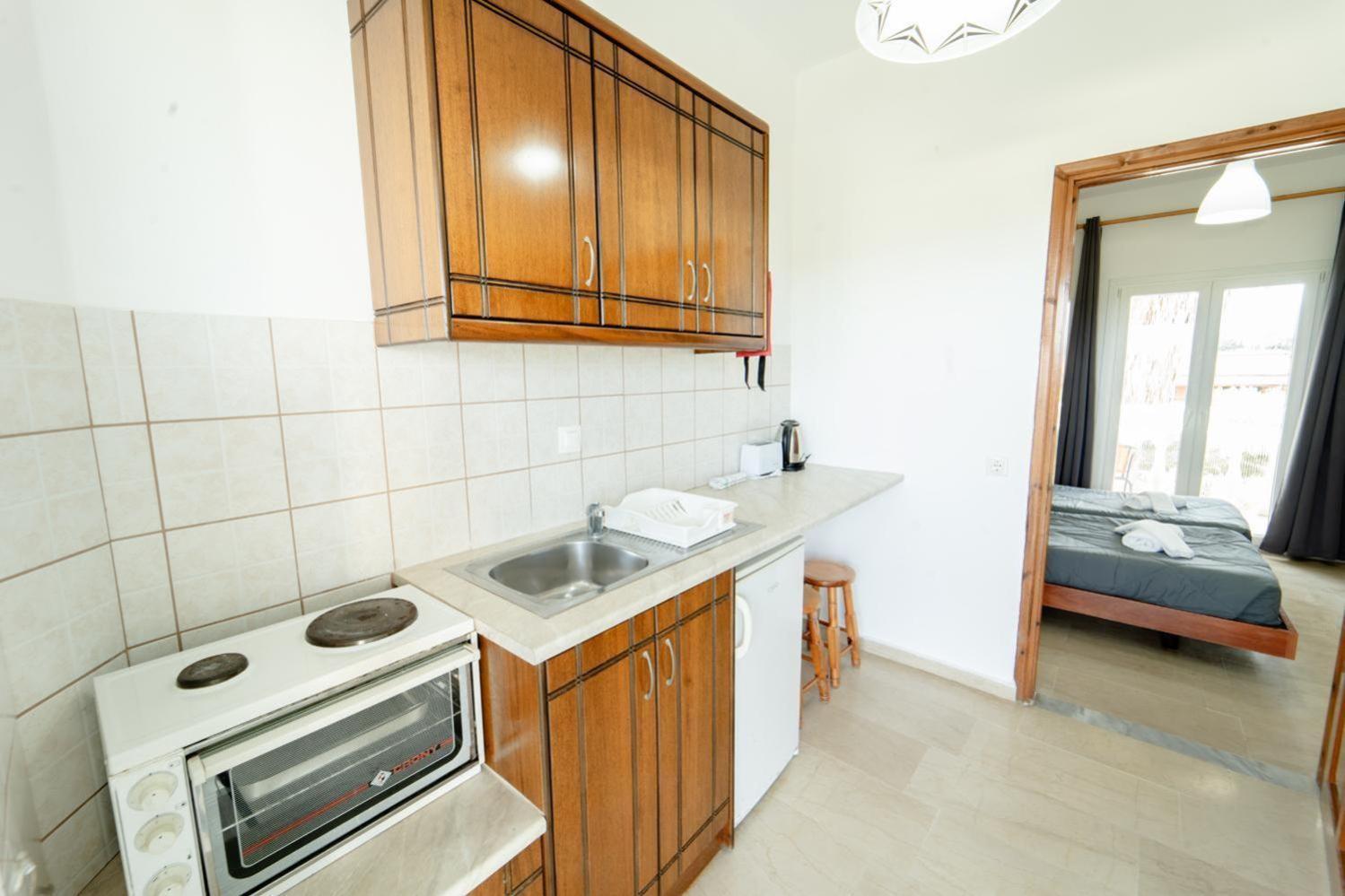 Kosmas Aparthotel
